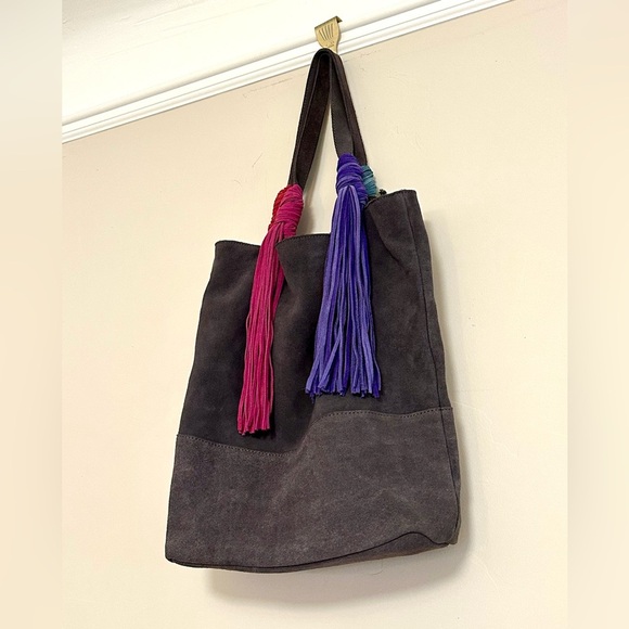 NWOT Monserat De Lucca Leather Bucket Bag w/ Bright Tassels - Anthro Exclusive - Picture 1 of 7